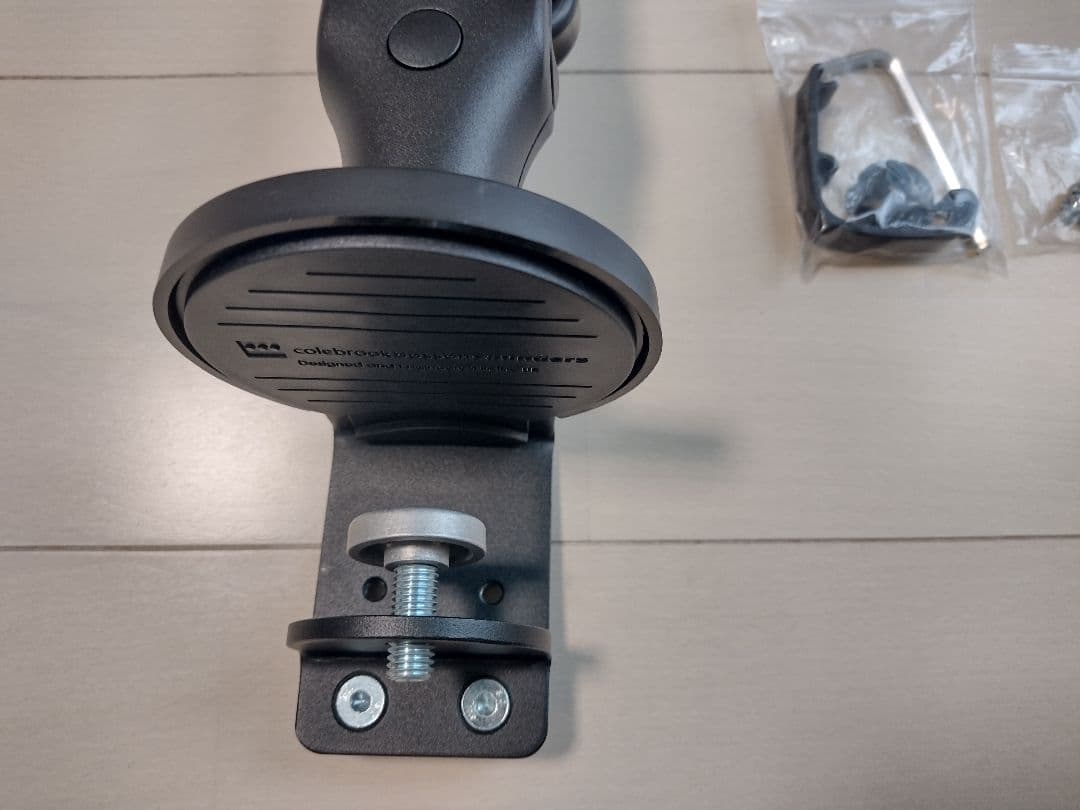 ハーマンミラー　モニターアーム　Herman Miller Ollin　ブラック