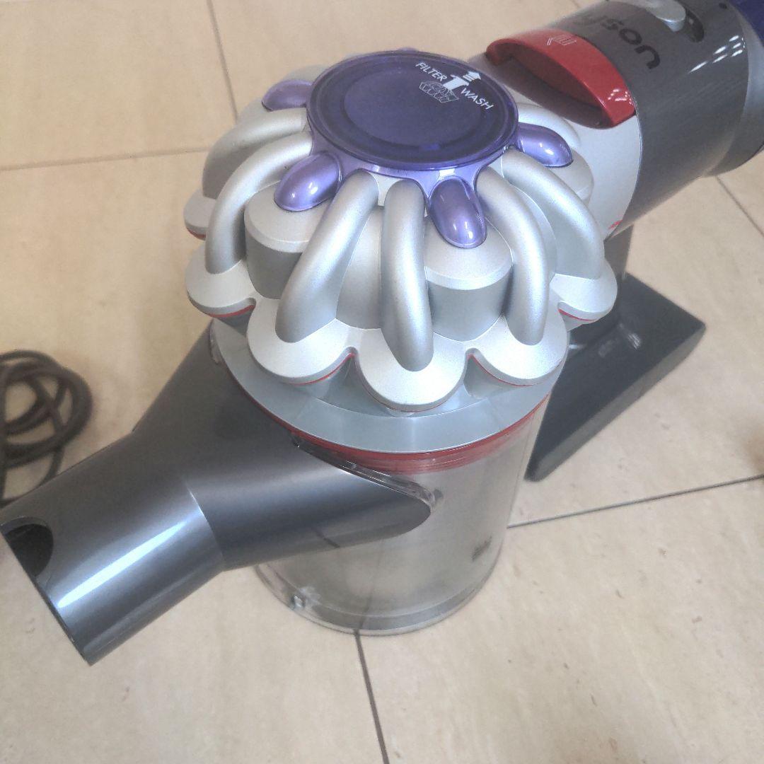 に*こ様 ダイソン掃除機SV25コードレスクリーナー　バッテリー新品