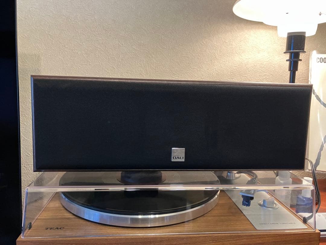 DALI SPEKTOR VOKAL センタースピーカー 別売り台座付き