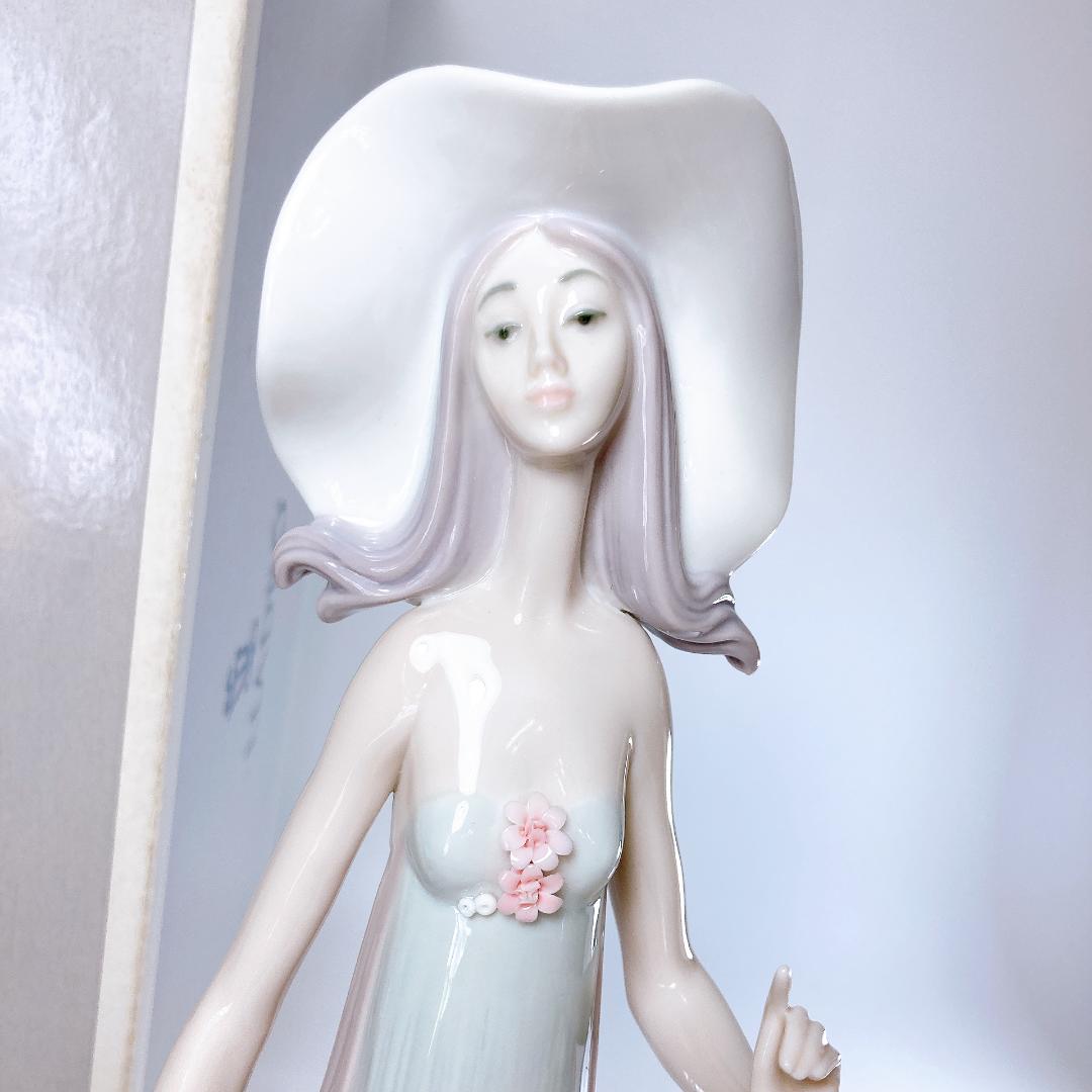 リヤドロ Dama Biarritz ビアリッツの貴婦人　|2616|☆