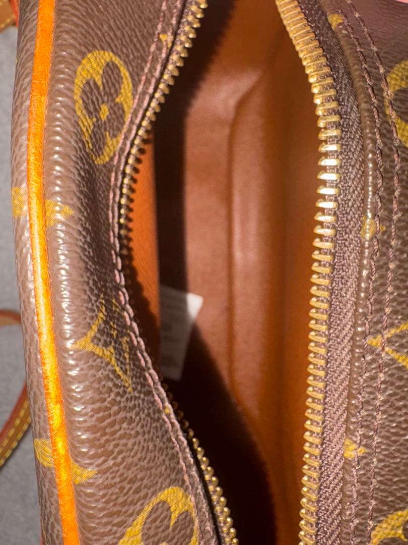 モノグラムブロワショルダーバッグ