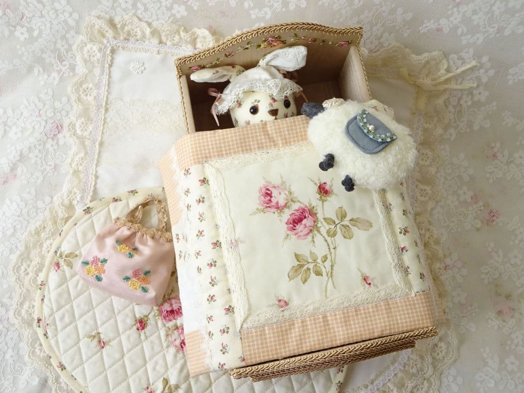 マニー　うさぎのぬいぐるみベッドルーム　コラージュウォールポケット　ローズイマン