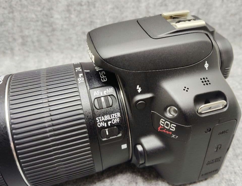 Canon 　EOS Kiss X７　標準ズームレンズキット