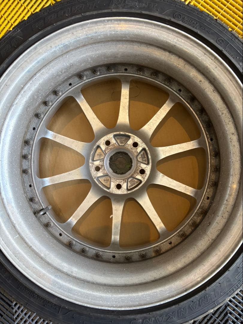 BLITZテクノスピードz1 18インチ8.5J +35 9.5J +38