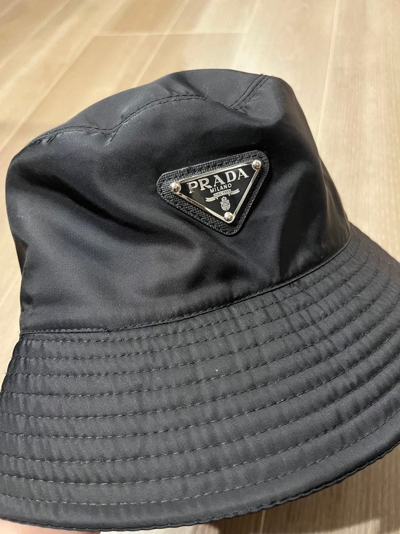 【かりこ】PRADA ブラック バケットハット