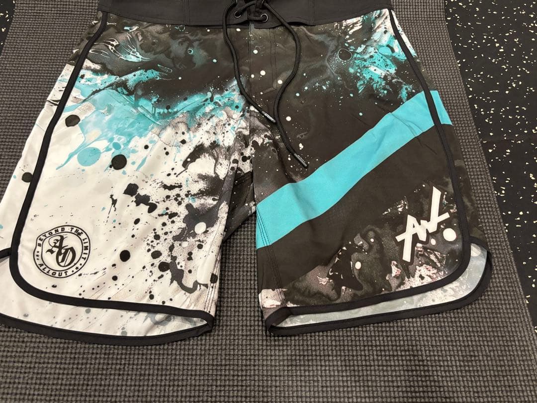 ALL OUT ステージショーツ サーフパンツ 新品未使用