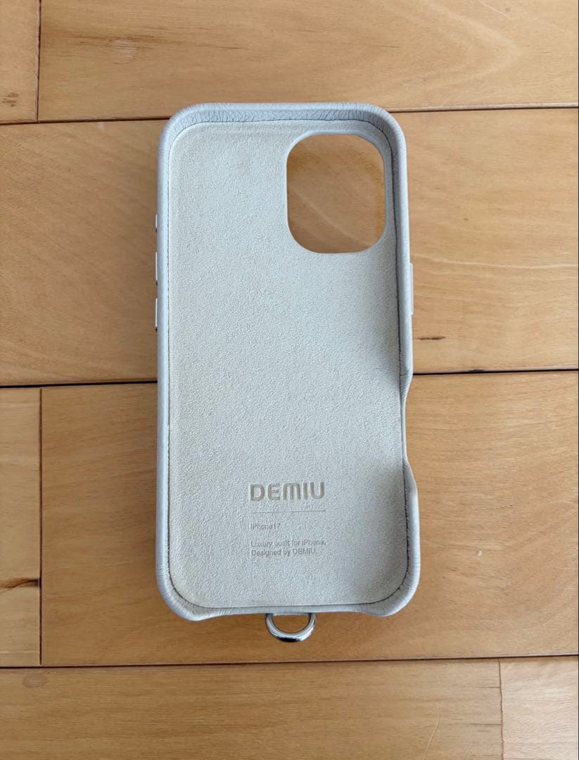 DEMIUデミュウ　GRACEグレイス　iPhone17ケース・ストラップセット