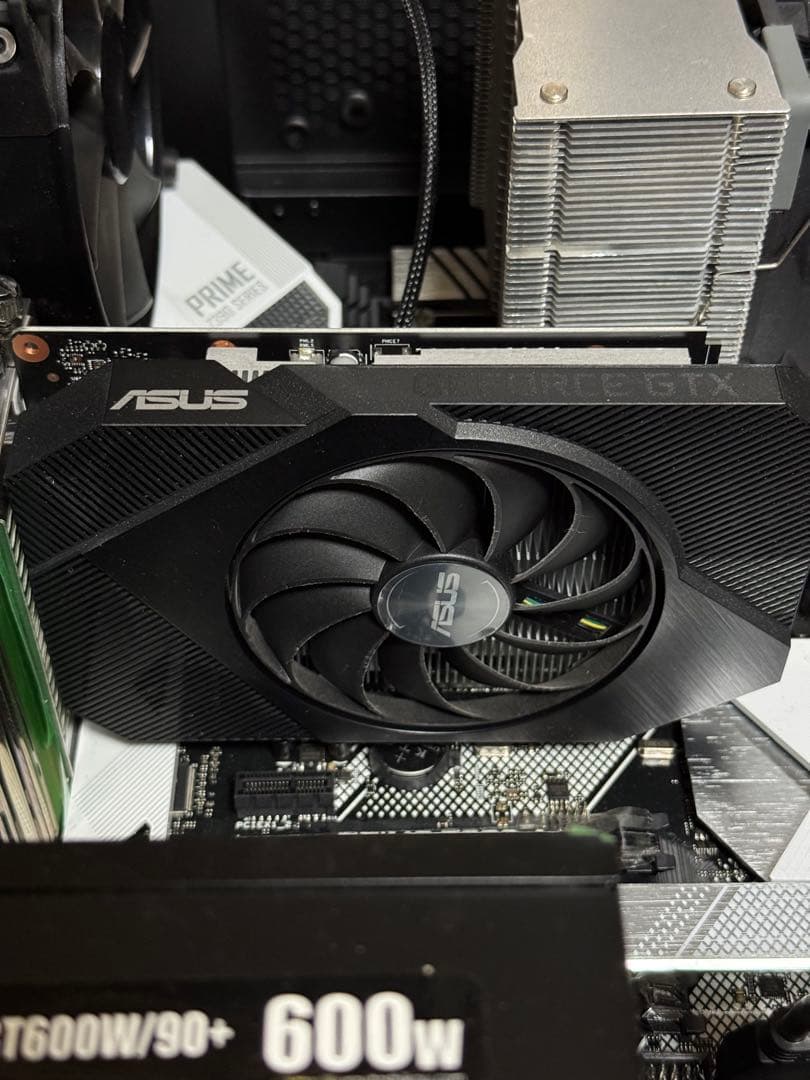 グラフィックボード・グラボ・ビデオカード ASUS PHOENIX GTX1650 4GB