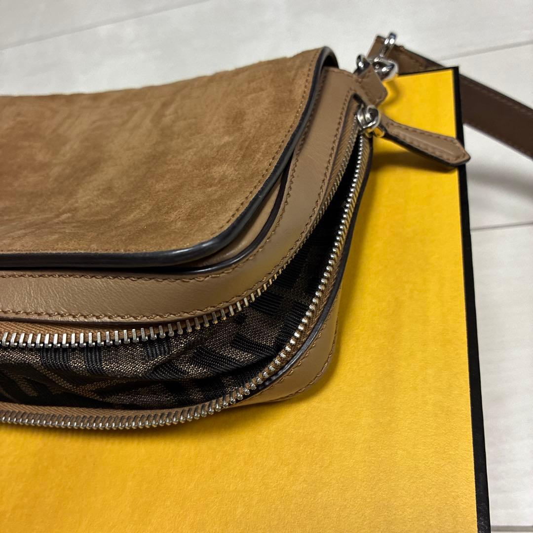 Fendi ブラウン スエード ショルダーバッグ