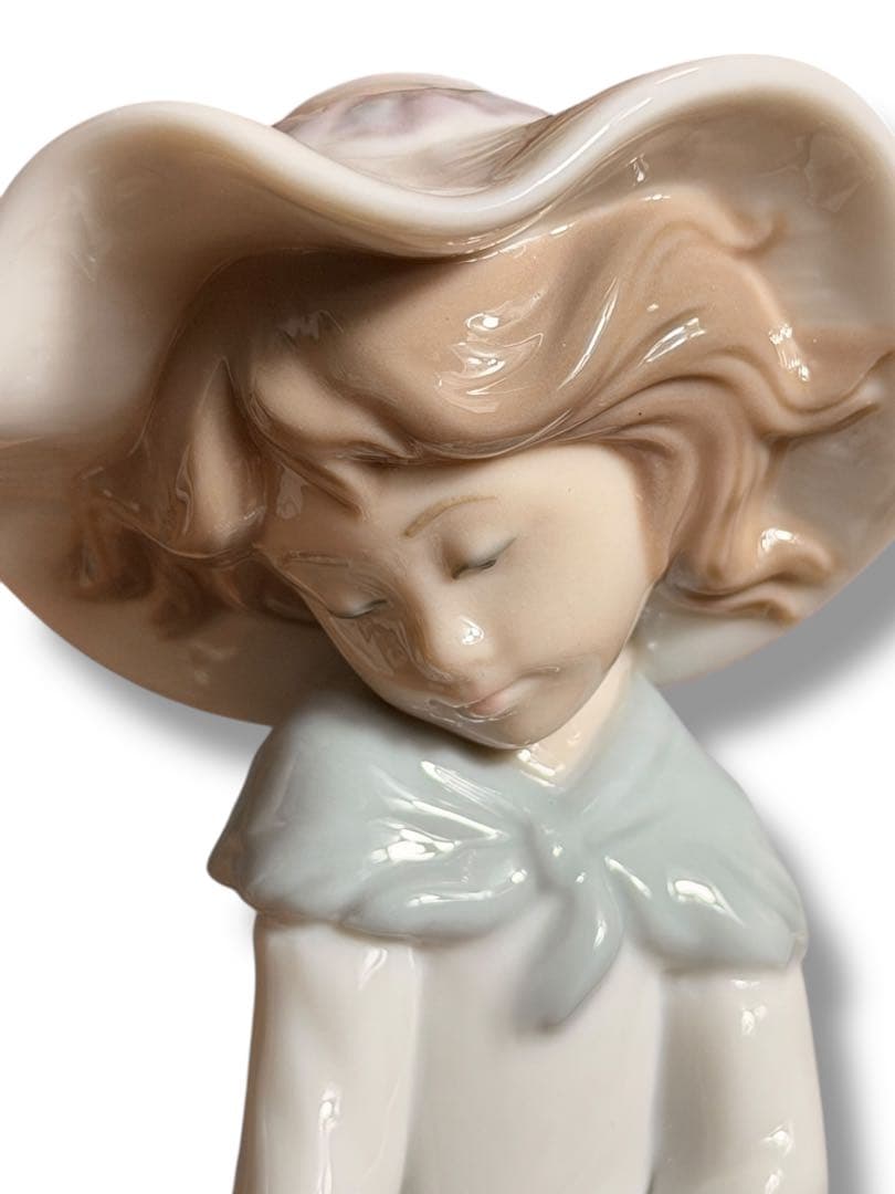 #リヤドロ 「きれいな花ばかり」フィギュリン　P-3