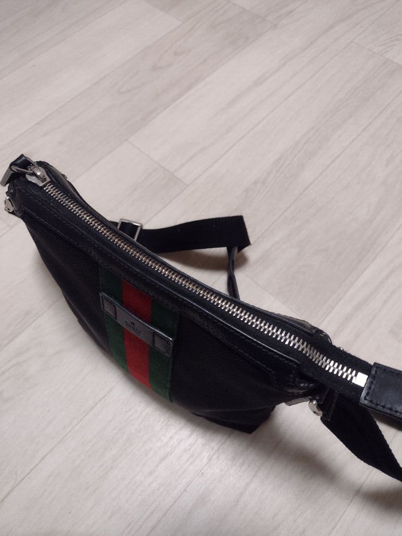 GUCCIショルダーバッグ