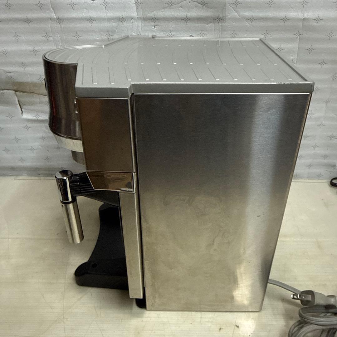 デロンギ エスプレッソ・カプチーノメーカーオートマティックカプチーノEC860M