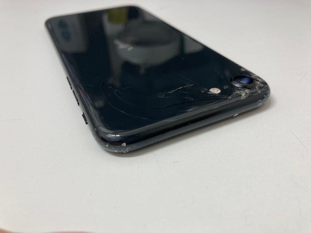 iPhone SE 2 64GB ブラック　SIMフリー　K1988