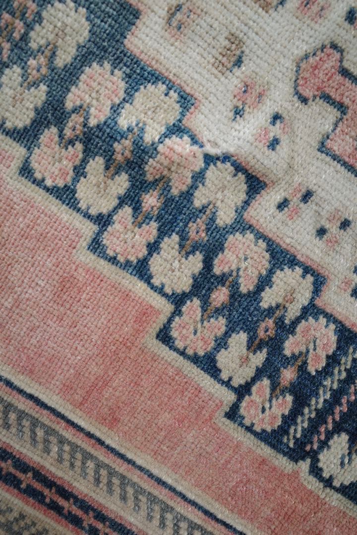 トルコ　コンヤ　ウール100% ヴィンテージ　ラグ