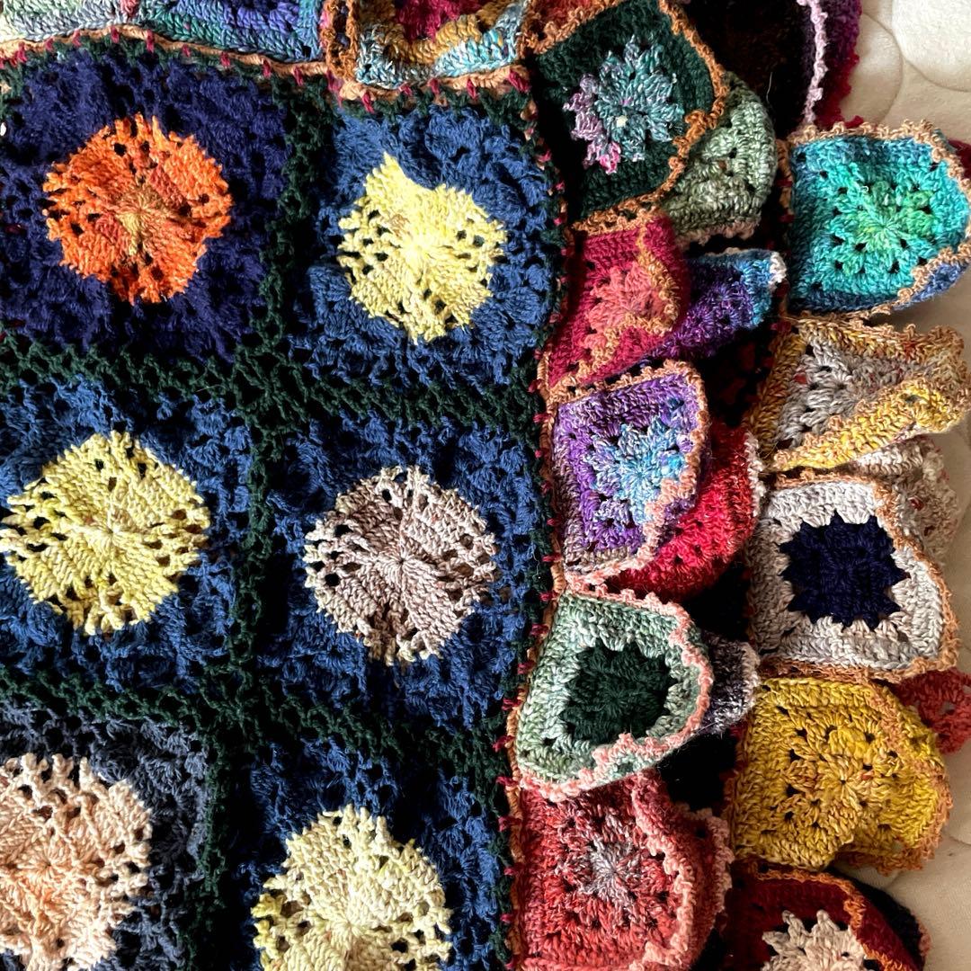 ★ノロ毛糸★かぎ針編みゆったりマルチなブランケット 〜暖笑〜120×130cm