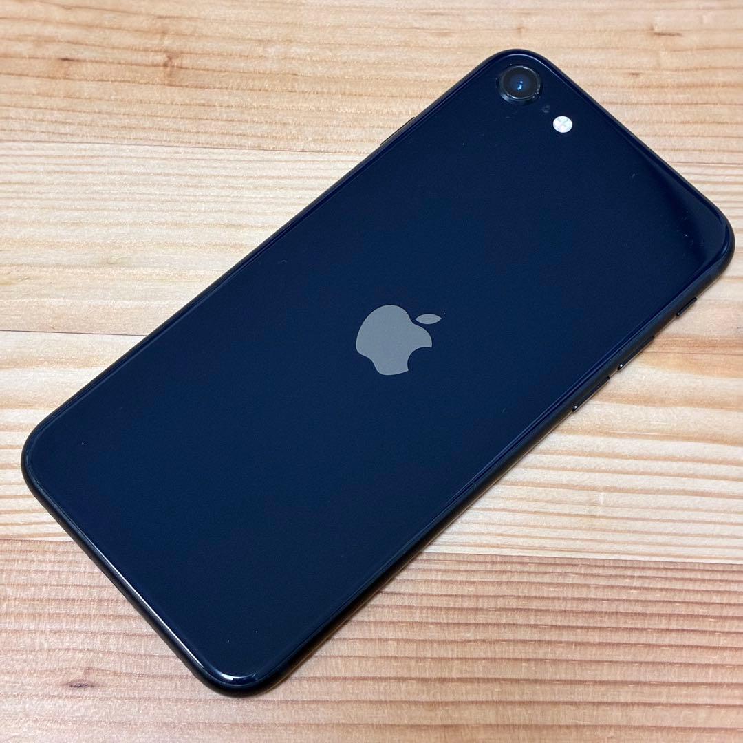 K*o様 バッテリー新品　iPhoneSE第3世代64GB SIMフリー　美品