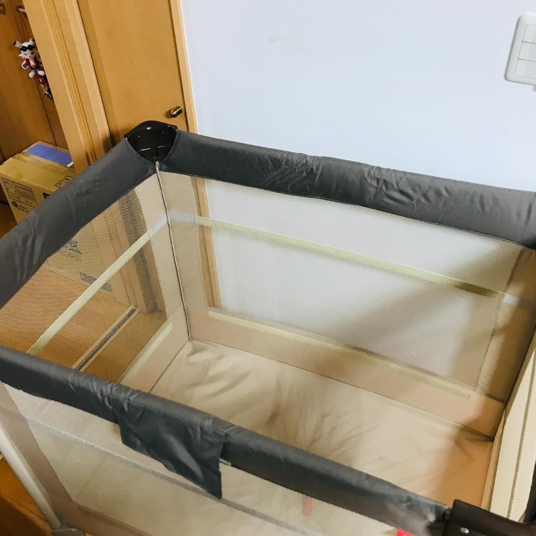 【匿名配送、送料無料】アップリカ ココネルエアー ベビーベッド ココア