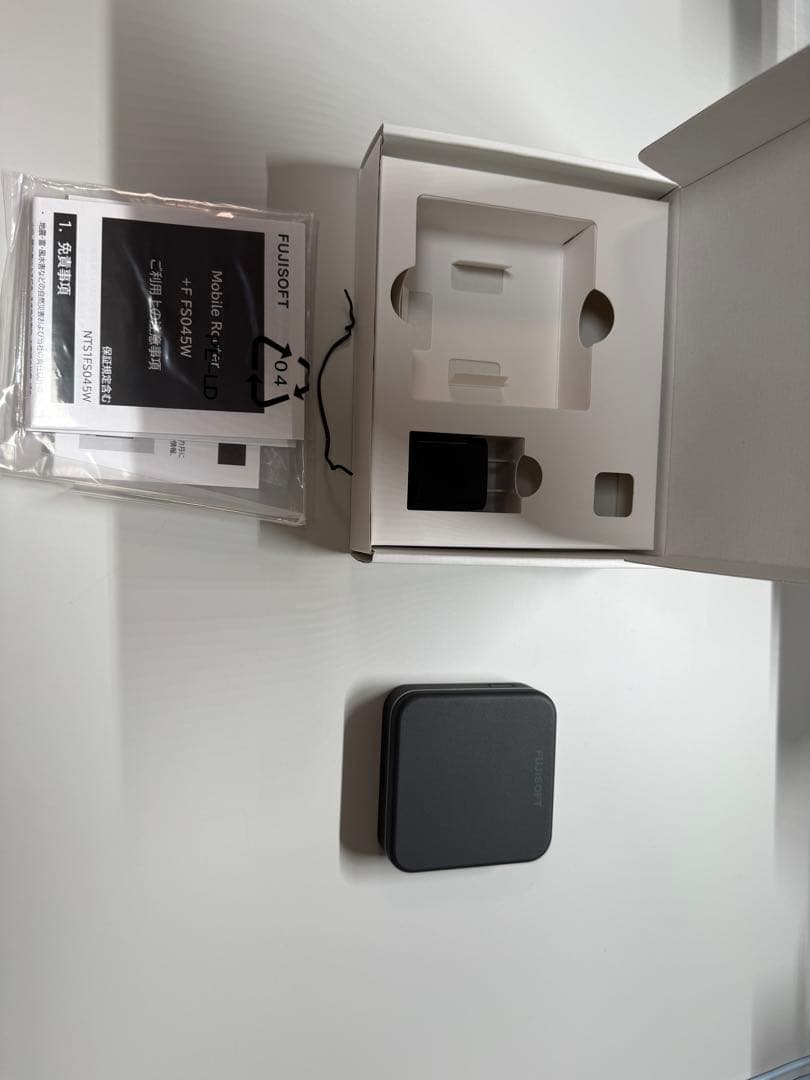 FUJISOFT モバイルルーター FS045W