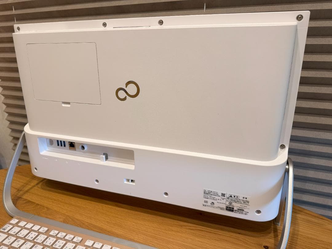 富士通一体型デスクトップパソコン FMVF77D1KG(FH77/D1)