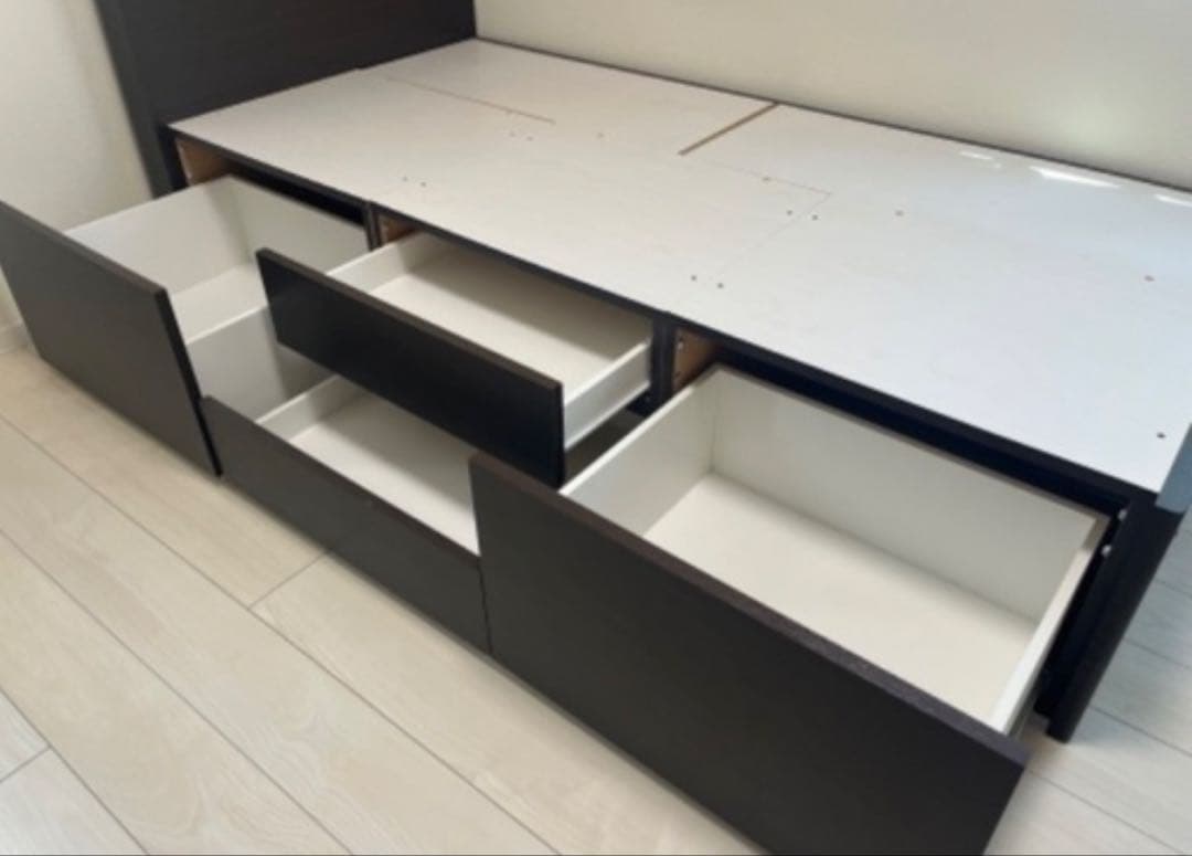 急募【美品】◇ニトリ　ベッドフレーム　シングル　コンセント収納付