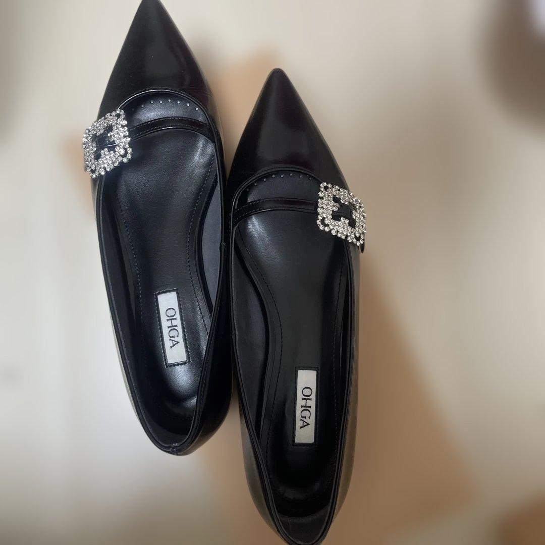 OHGA ビジュー付きブラックフラットシューズ