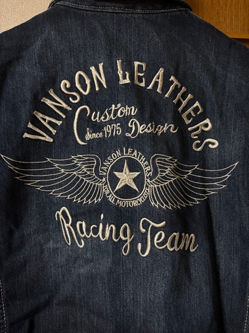 vanson ダークデニム オーバーオール美品、裾に少しダメージ有り‼️