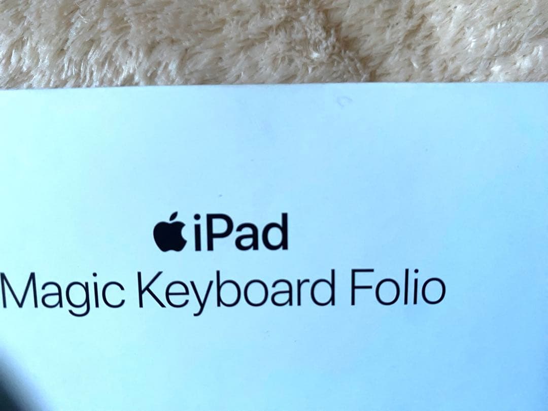 Apple iPad（第10世代用Magic Keyboard Folio 白