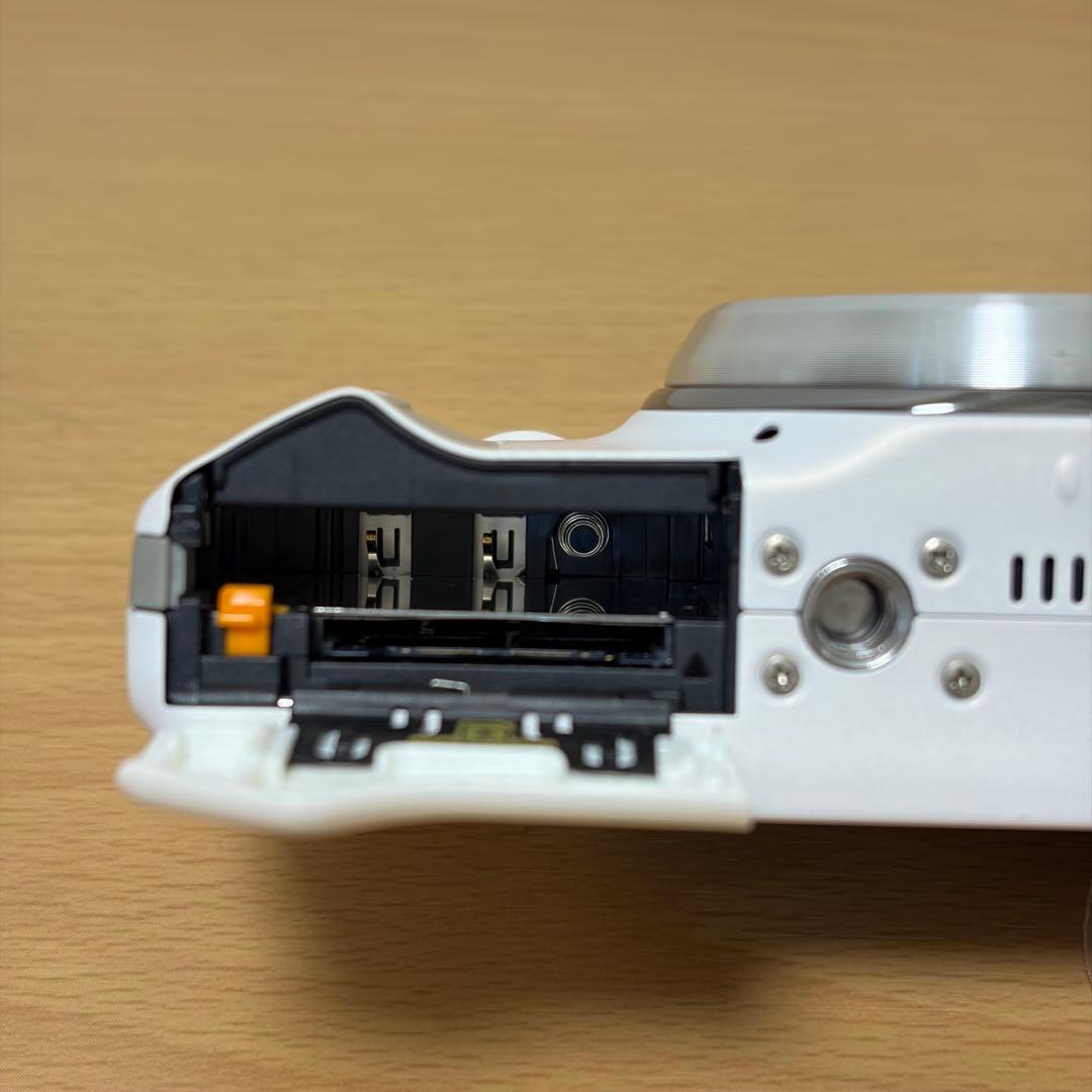 FUJIFILM FINEPIX F770EXR デジタルカメラ ホワイト