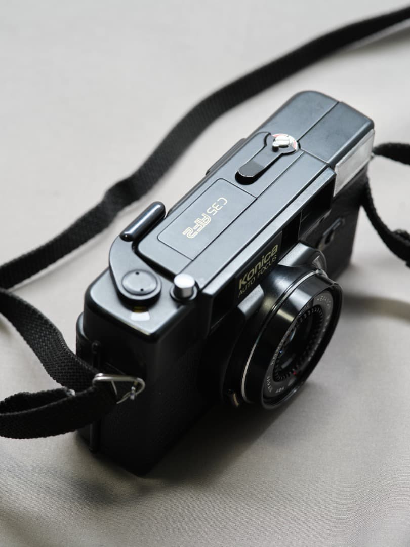 【完動品】 Konica C35 AF2 フィルムカメラ モルト交換済み