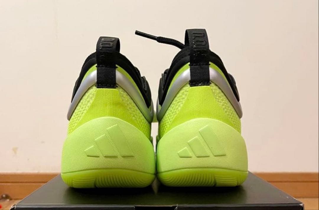 adidas、D.O.N. Issue 6、26.5センチ