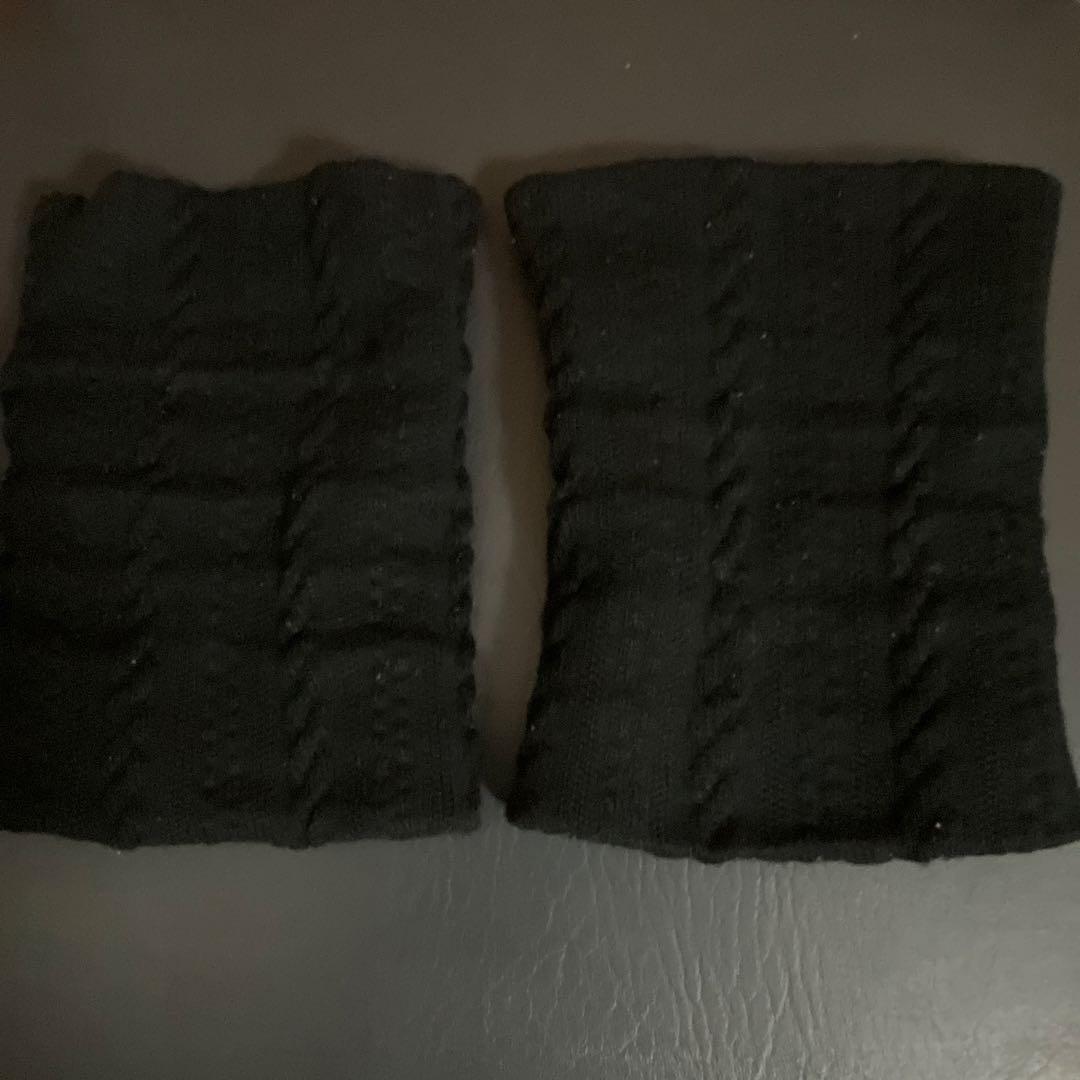 【3点まとめ売り】キュアレ整体枕、Yogiboネックピロー、レッグウォーマー