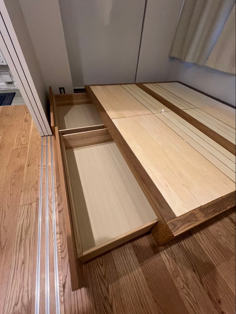 無印良品　スモールサイズ　オーク　収納付きベッド　①