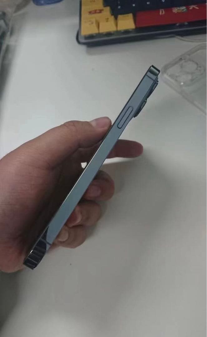 iPhone 13 Promac 本体