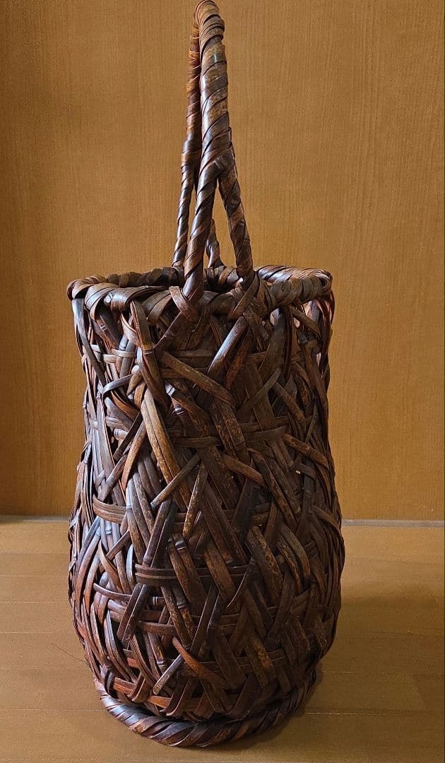 ■ 高さ80cm 大 竹製かご 花器 竹筒付き 民芸 竹花籠 竹手付花籠