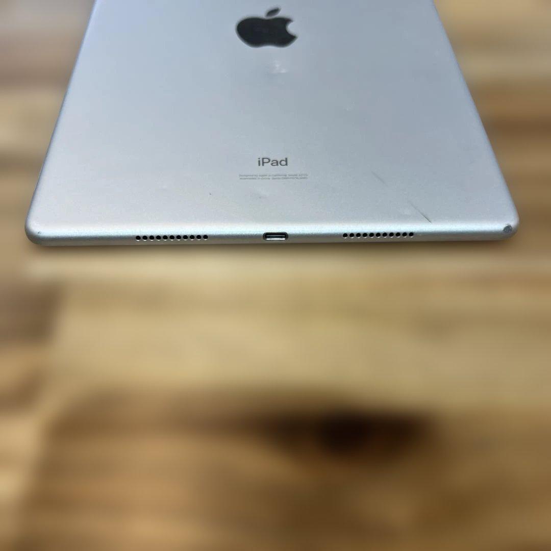 K1527 SIMフリー　iPad Air 第三代　64GB