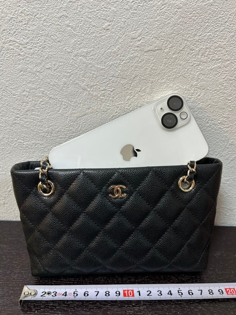 CHANEL シャネル　チェーンバッグ　黒　キャビアスキン