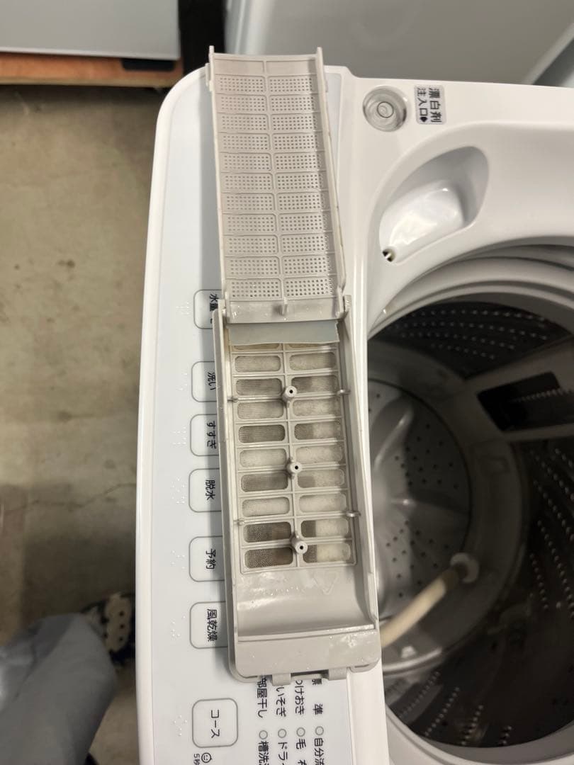 Hisense 洗濯機 5.5 kg AT-WM5511-WH 2022年製　T