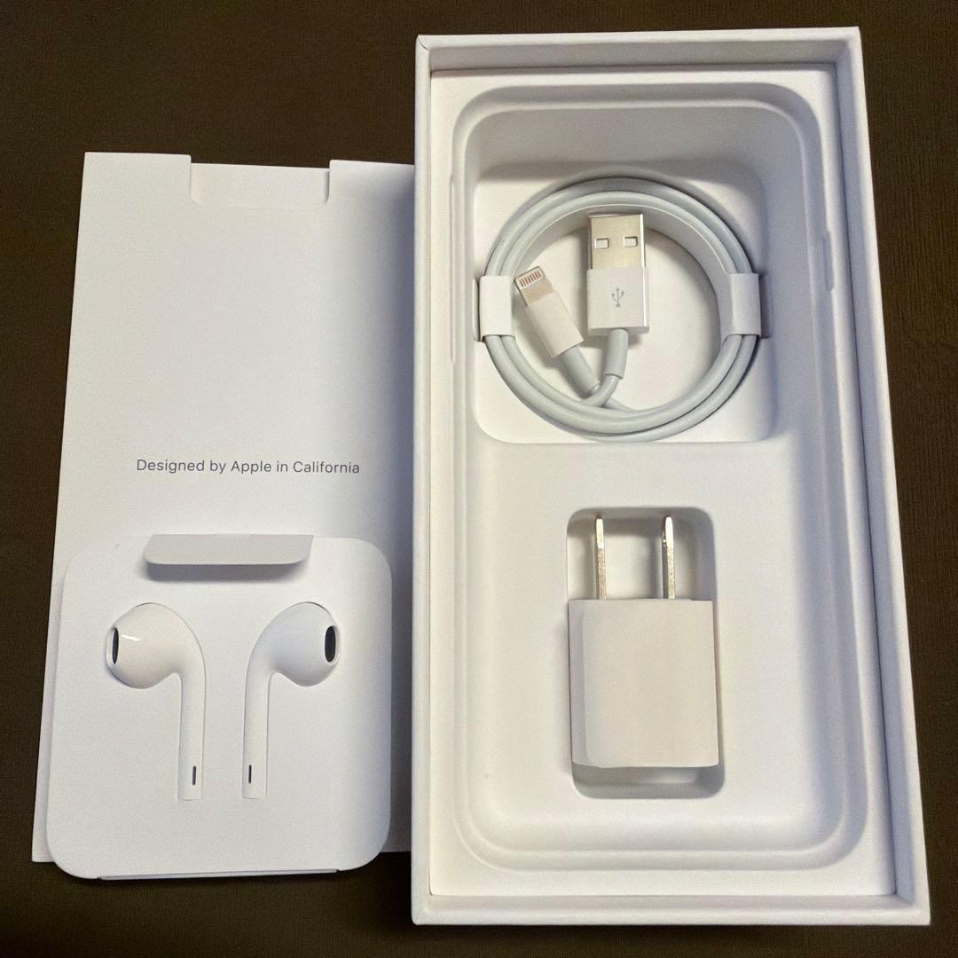 iPhone SE 第2世代 64GB 白 SIMフリー（箱付属品付き）