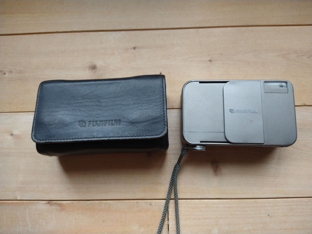 富士フィルム　FUJIFILM CARDIA mini TIARA 動作確認品