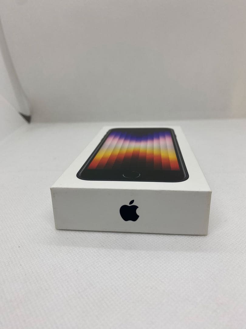 Iphone SE 第3世代 128GB. 未開封品 20526