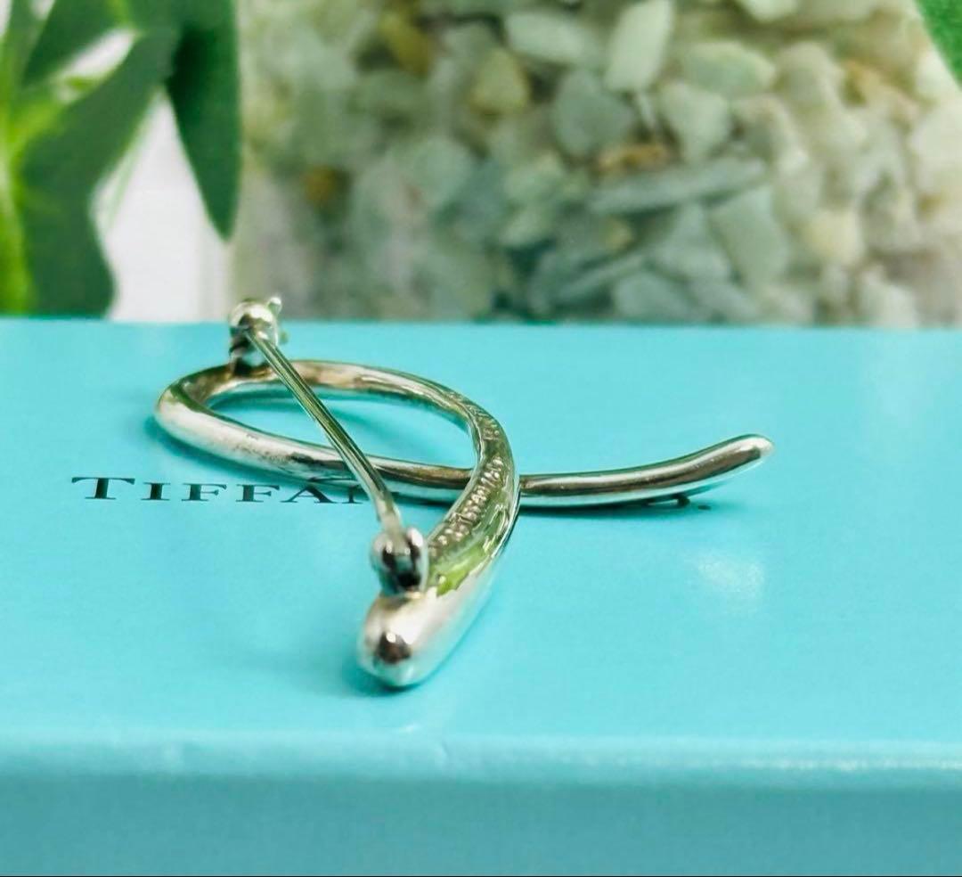 美品　Tiffany　ブローチ　コサージュ　アルファベット　L　シルバー