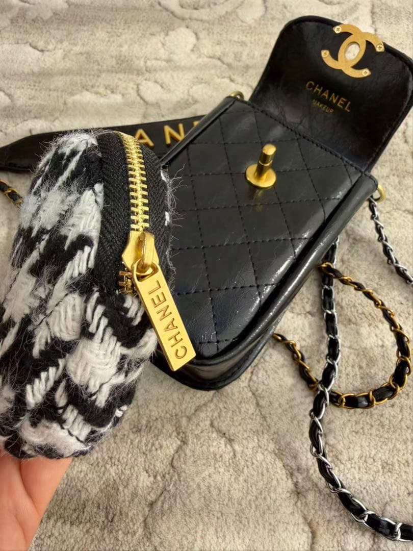 CHANEL ノベルティ　ブラック キルティング ショルダーバッグ