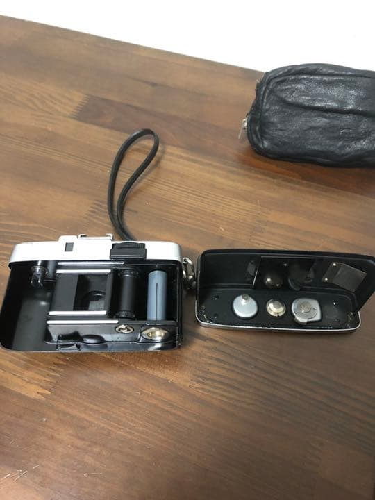 フィルムカメラ OLYMPUS PEN S