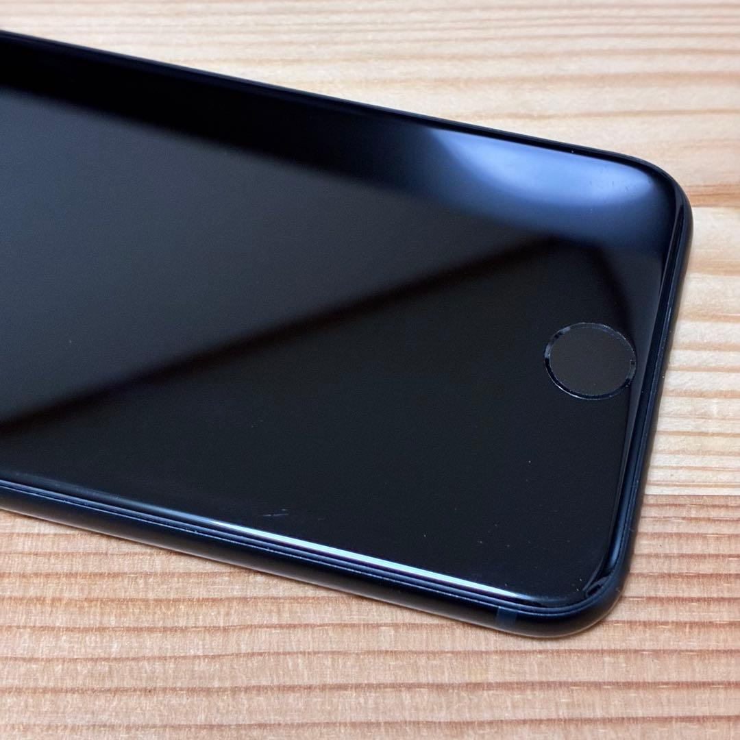 ま*り様 バッテリー新品　iPhoneSE第3世代64GB SIMフリー　美品