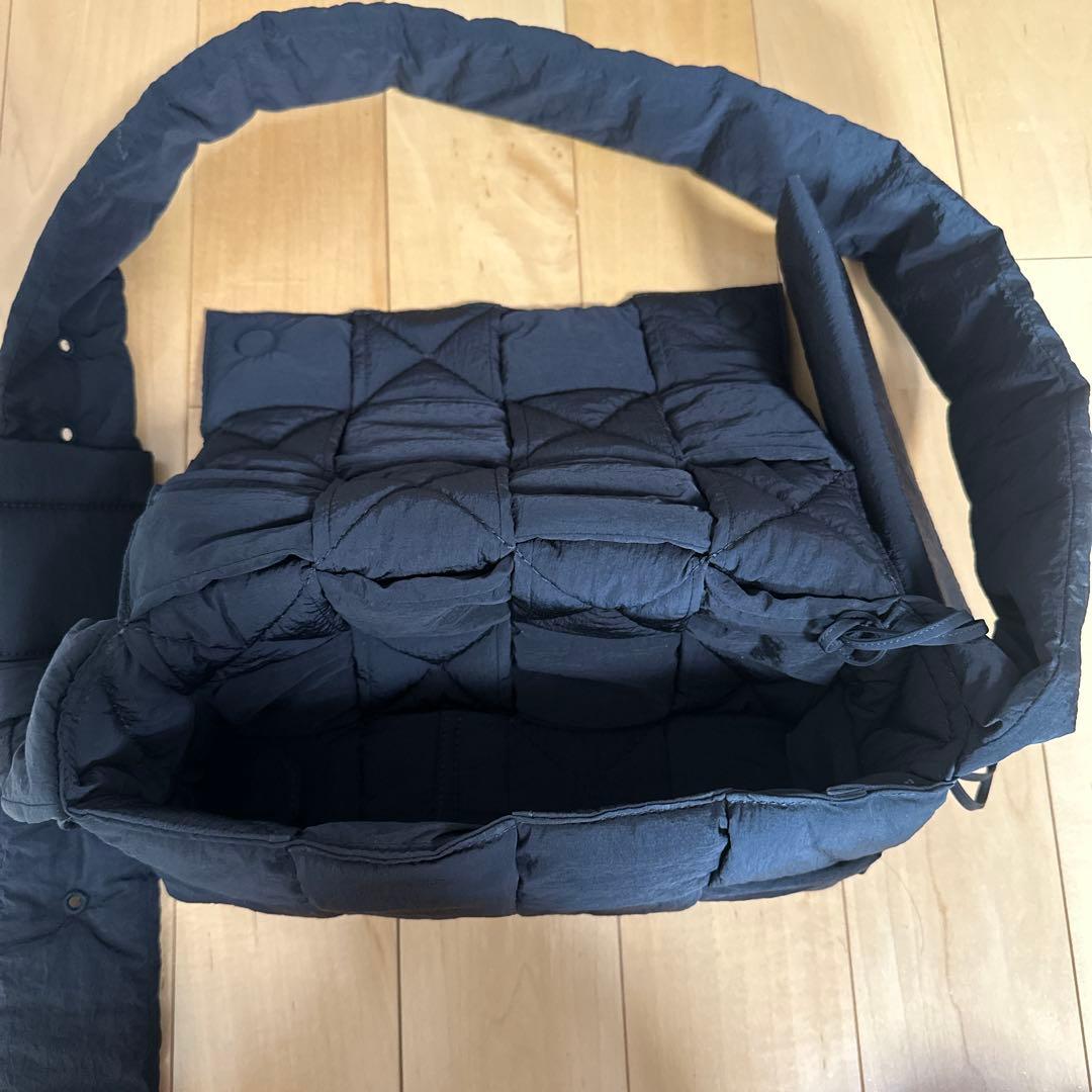 Bottega Veneta パテッド　テック　カセット