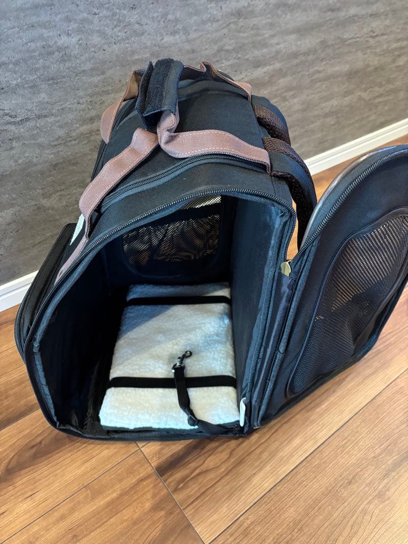 ポンポリース 3WAY タッチインリュック 犬猫用ペットキャリーバック ブラック