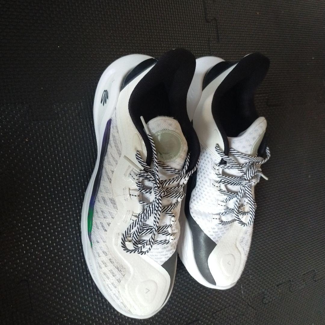 CURRY 11 wind ホワイト FLOW