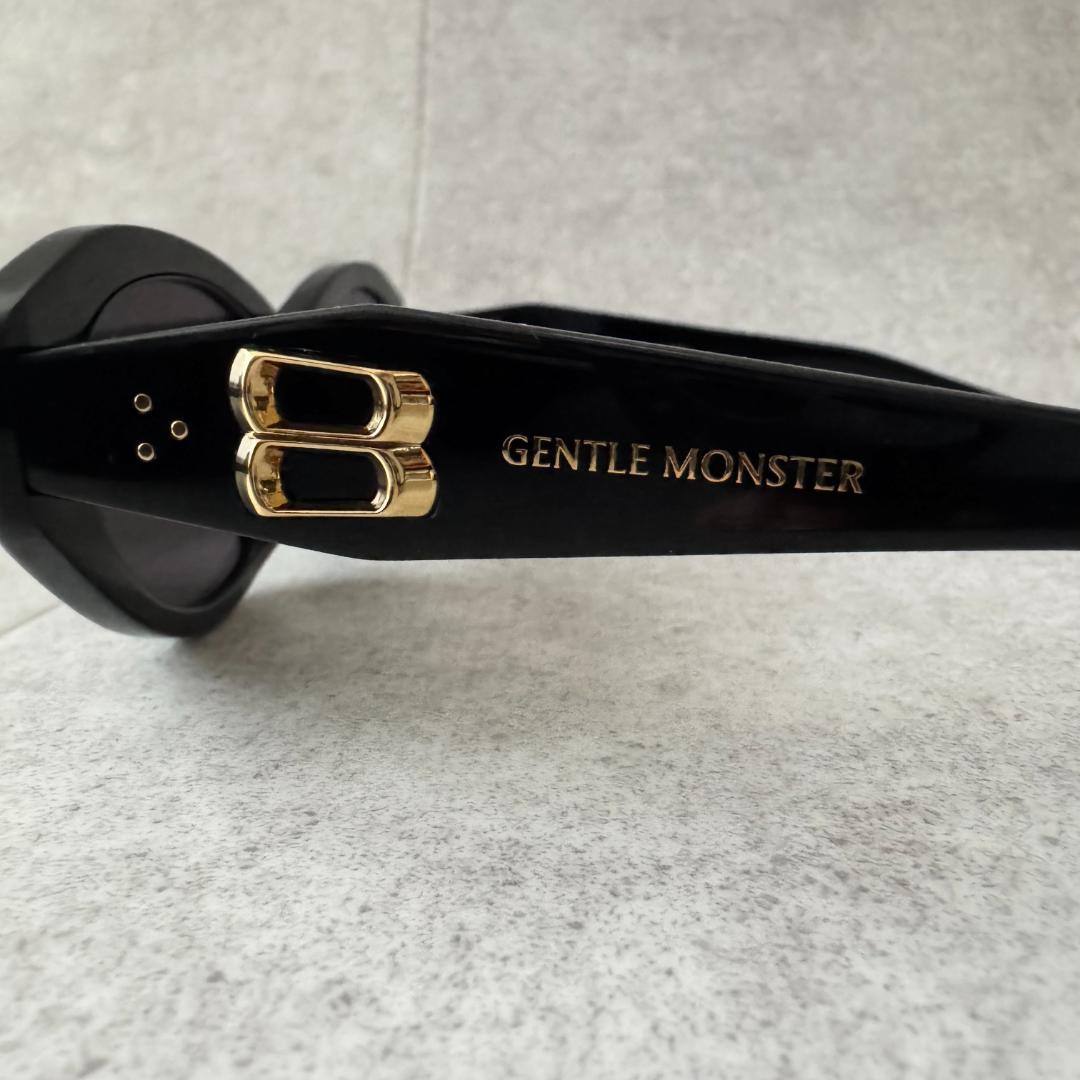 美品　ジェントルモンスター　VAMP　2025年製　サングラス　黒　ゴールド金具