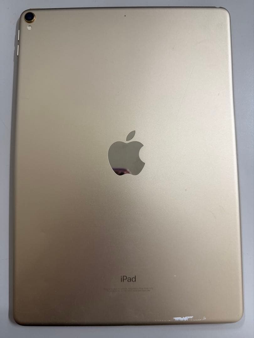 【Apple】iPad Pro (第1世代) ゴールド 64GB