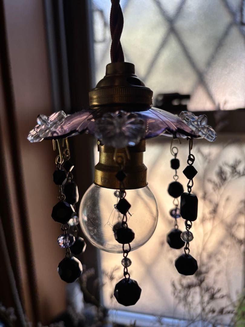 希少 紫アートデコ 漆黒の祈り 哀悼のビーズが導くヴィンテージミニシャンデリア